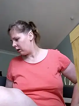 Snapshot of xxSexyBushLinnxx chatting on 4, 12, 2024 xxSexyBushLinnxx online show from 4, 12, 2024