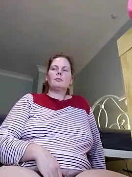 Snapshot of xxSexyBushLinnxx chatting on 7, 12, 2024 xxSexyBushLinnxx online show from 7, 12, 2024