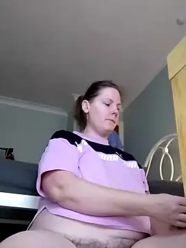 Snapshot of xxSexyBushLinnxx chatting on 12, 12, 2024 xxSexyBushLinnxx online show from 12, 12, 2024