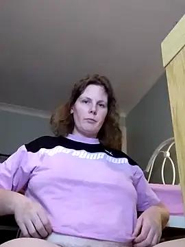 Snapshot of xxSexyBushLinnxx chatting on 1, 1, 2025 xxSexyBushLinnxx online show from 1, 1, 2025