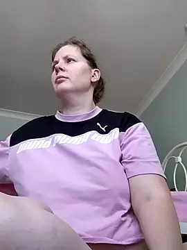 Snapshot of xxSexyBushLinnxx chatting on 7, 1, 2025 xxSexyBushLinnxx online show from 7, 1, 2025