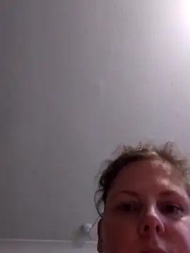 Snapshot of xxSexyBushLinnxx chatting on 16, 12, 2025 xxSexyBushLinnxx online show from 16, 12, 2025