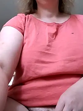Snapshot of xxSexyBushLinnxx chatting on 7, 5, 2026 xxSexyBushLinnxx online show from 7, 5, 2026