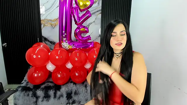 Snapshot of criss_21_ chatting on 11, 2, 2025 criss 21 online show from 11, 2, 2025
