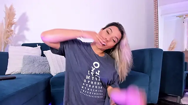 Gaia Stone online show from 16, 2, 2025