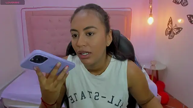 Snapshot of tracycum chatting on 1, 3, 2025 tracycum online show from 1, 3, 2025