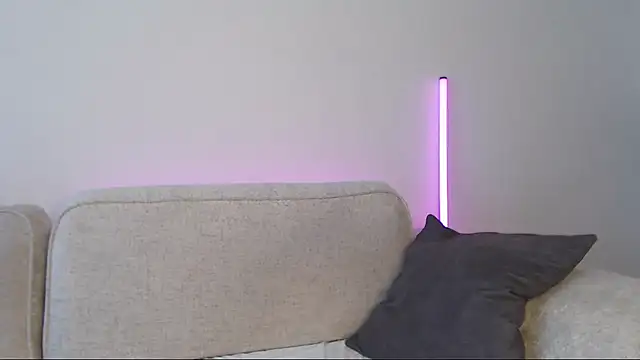 Mia Roxie online show from 23, 1, 2025