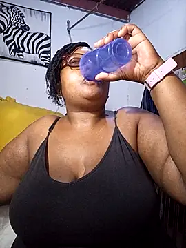 Snapshot of YELLOW_BONE chatting on 10, 2, 2026 YELLOW BONE online show from 10, 2, 2026