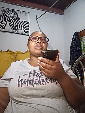 Snapshot of YELLOW_BONE chatting on 29, 6, 2026 YELLOW BONE online show from 29, 6, 2026