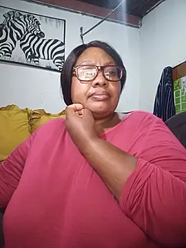 Snapshot of YELLOW_BONE chatting on 11, 7, 2026 YELLOW BONE online show from 11, 7, 2026