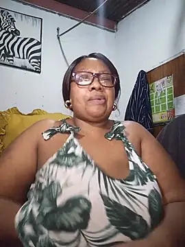 Snapshot of YELLOW_BONE chatting on 23, 7, 2026 YELLOW BONE online show from 23, 7, 2026