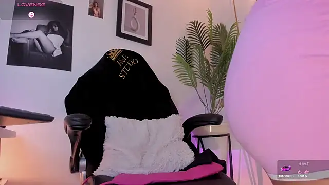 brianahill  online show from 27, 3, 2026