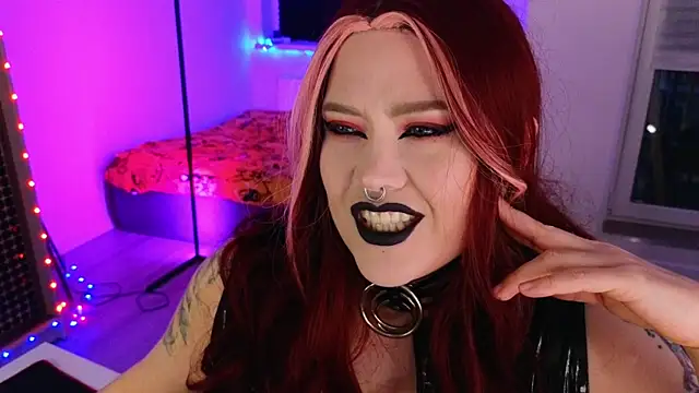 wickedxqueen online show from 25, 5, 2026