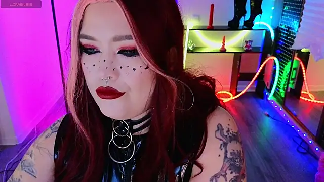 Snapshot of wickedxqueen chatting on 14, 6, 2026 wickedxqueen online show from 14, 6, 2026