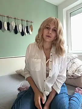 LaurenSommer online show from 12, 11, 2025