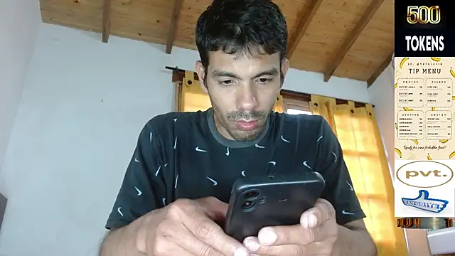 Snapshot of JohanyLatino chatting on 26, 5, 2026 JohanyLatino online show from 26, 5, 2026