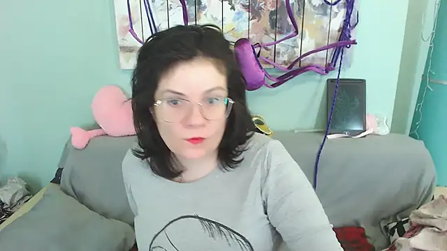 Snapshot of EverlyRays chatting on 21, 12, 2024 EverlyRays online show from 21, 12, 2024