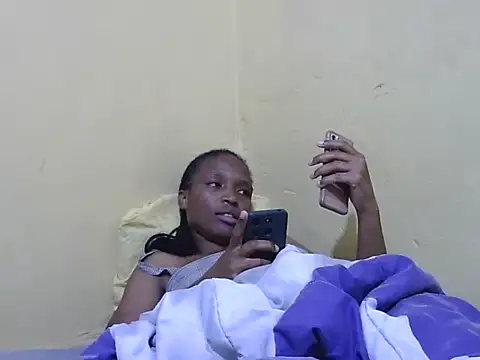 Smillie prety online show from 26, 9, 2025