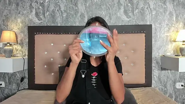 JuliKim  online show from 9, 2, 2026