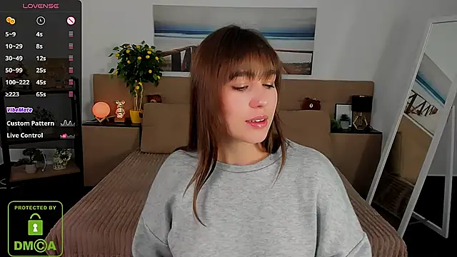  Eliizabeth  online show from 8, 3, 2025