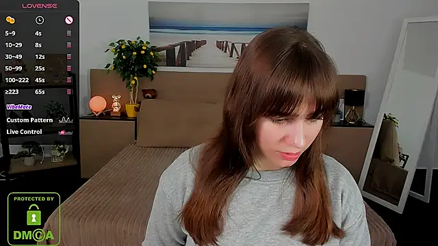  Eliizabeth  online show from 13, 3, 2025