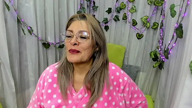 RebeccaThompson online show from 14, 10, 2025