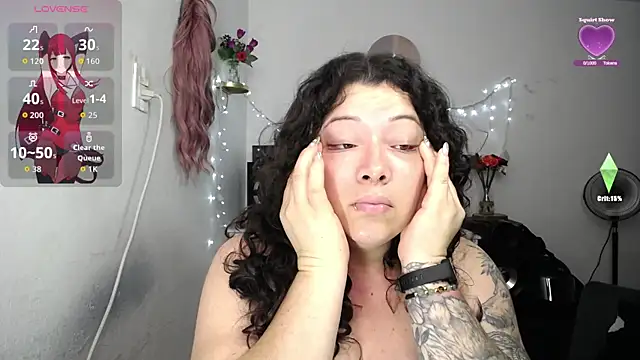 Snapshot of Madyson_ho chatting on 7, 10, 2025 Madyson ho online show from 7, 10, 2025