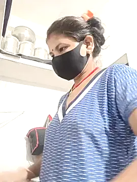 Snapshot of Riyaa-Devi chatting on 19, 12, 2024 Riyaa-Devi online show from 19, 12, 2024