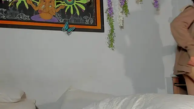 Cherry boy 18 online show from 12, 3, 2025