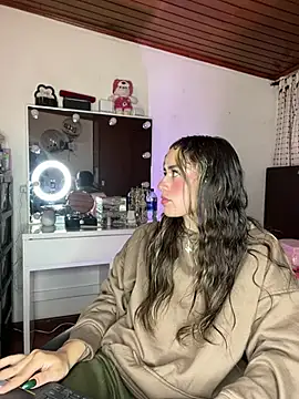 Snapshot of Natalia_Suarez chatting on 7, 3, 2025 Natalia Suarez online show from 7, 3, 2025