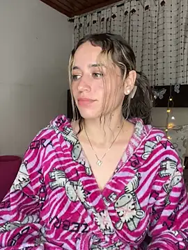 Snapshot of Natalia_Suarez chatting on 7, 3, 2025 Natalia Suarez online show from 7, 3, 2025