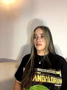 Snapshot of Natalia_Suarez chatting on 28, 10, 2025 Natalia Suarez online show from 28, 10, 2025