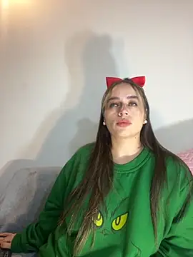 Natalia Suarez online show from 8, 11, 2025