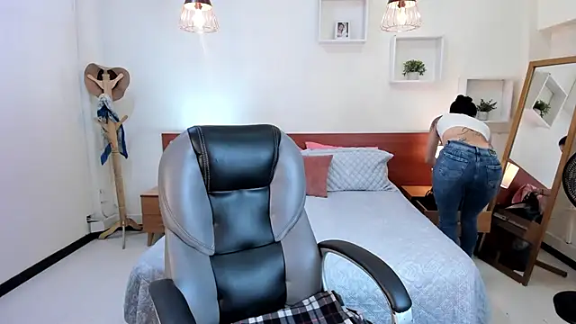 Kristen Garner online show from 13, 1, 2025