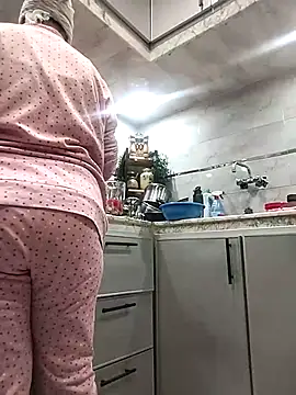 lolo890 online show from 13, 4, 2026