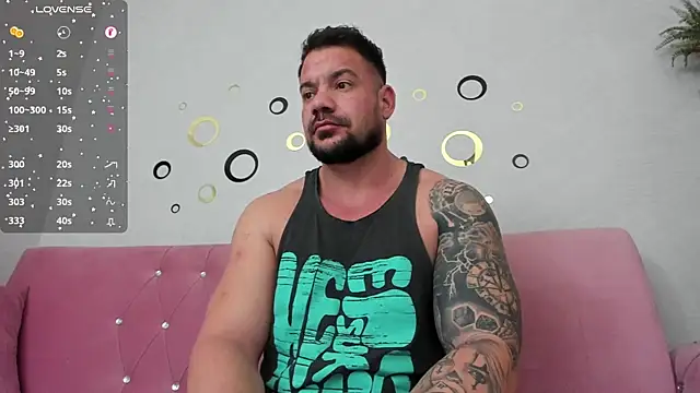 musclemonster31 online show from 4, 2, 2025