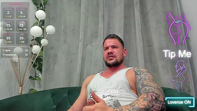 musclemonster31 online show from 1, 3, 2025