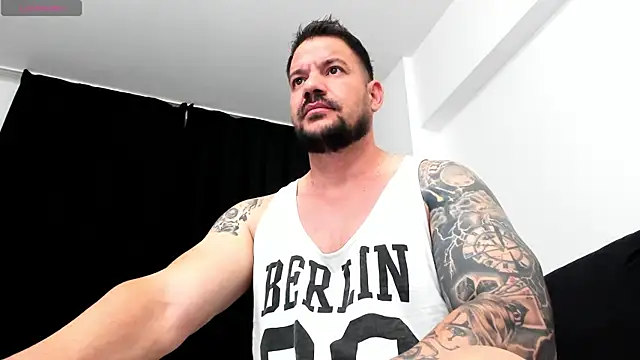 musclemonster31 online show from 28, 9, 2025