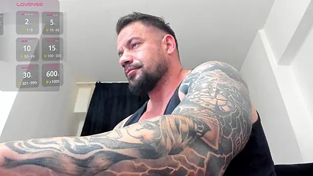 Snapshot of musclemonster31 chatting on 7, 6, 2026 musclemonster31 online show from 7, 6, 2026