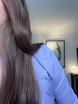 AmelieLaurent  online show from 27, 4, 2026