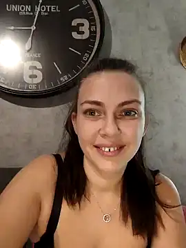 Snapshot of LEAsquirt91 chatting on 3, 12, 2024 LEAsquirt91 online show from 3, 12, 2024