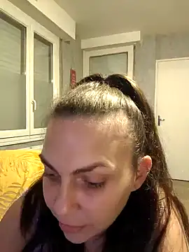 Snapshot of LEAsquirt91 chatting on 18, 12, 2024 LEAsquirt91 online show from 18, 12, 2024