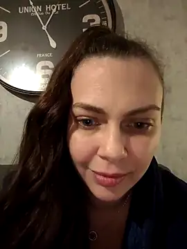 Snapshot of LEAsquirt91 chatting on 6, 3, 2025 LEAsquirt91 online show from 6, 3, 2025