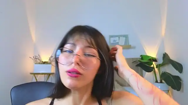 Snapshot of riley_sierra chatting on 12, 12, 2024 riley sierra online show from 12, 12, 2024