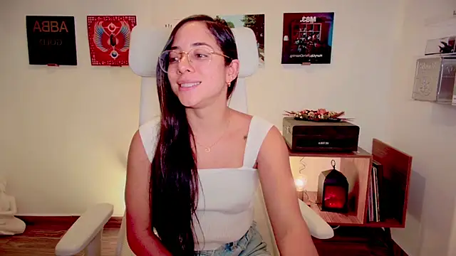 Snapshot of adriana__sosa_ chatting on 6, 12, 2024 adriana sosa online show from 6, 12, 2024