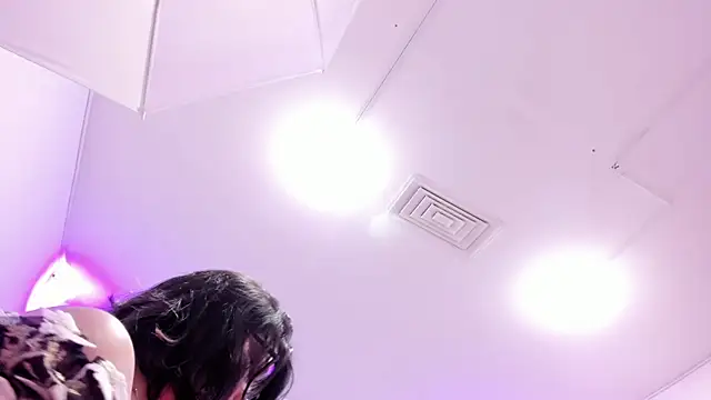 Snapshot of PauletteJ chatting on 3, 12, 2025 PauletteJ online show from 3, 12, 2025