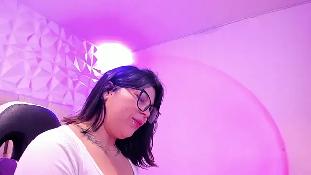 Snapshot of PauletteJ chatting on 6, 1, 2026 PauletteJ online show from 6, 1, 2026