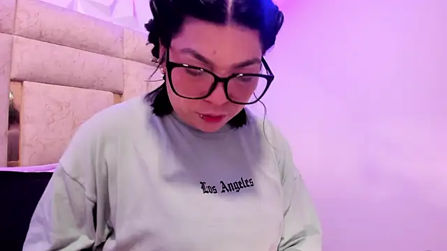 Snapshot of PauletteJ chatting on 6, 3, 2026 PauletteJ online show from 6, 3, 2026