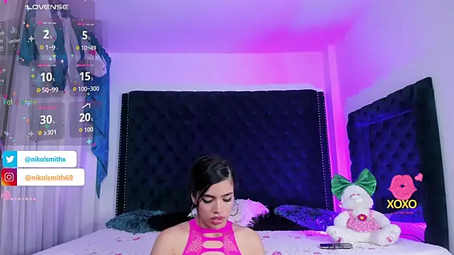 Snapshot of nikolsmithh chatting on 8, 11, 2025 nikolsmithh online show from 8, 11, 2025