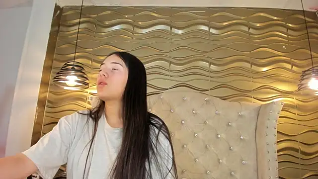 Snapshot of nahia_low chatting on 2, 12, 2024 nahia low online show from 2, 12, 2024